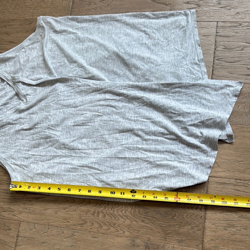 Lululemon Knot A Problem Tank Heathered Core Ultra Light Grey Size 10 - Picture 11 of 12